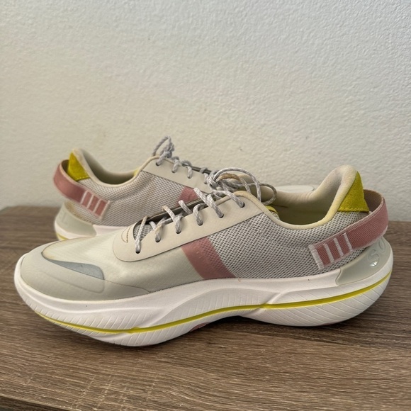 Sorel Explorer Blitz Leisure Lace Sneaker, Size 9 - Picture 3 of 8